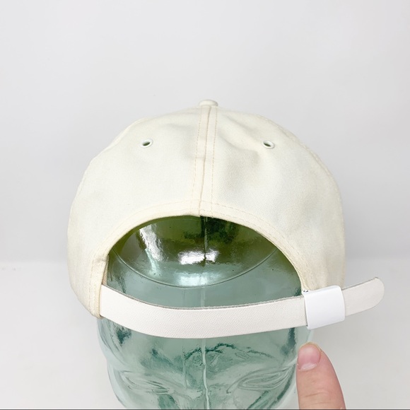 VINTAGE White Mickey Mouse Hat - Picture 9 of 10